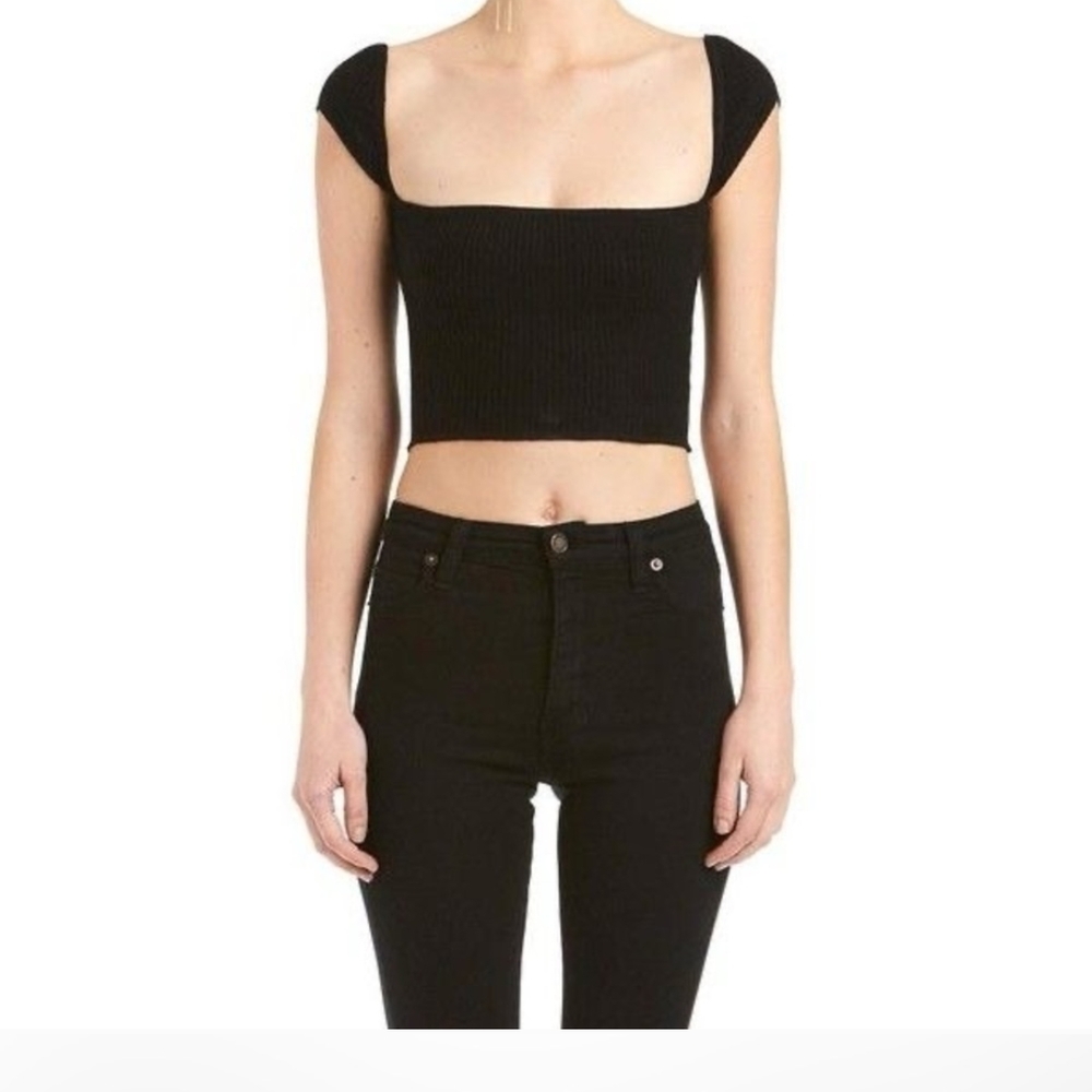 Black Ribbed Crop Top